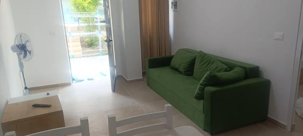 Seasidegolem Apartments Albania